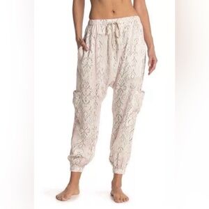 FP Movement by Free People Cream Lace-Pattern Harem Jogger Pants